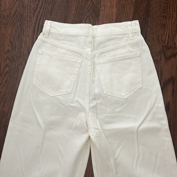 Reformation Pleated Jean - Picture 7 of 7